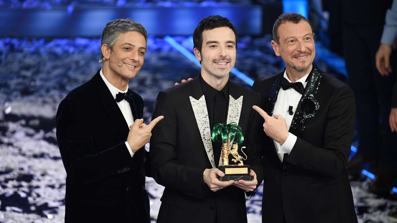 Amadeus, Fiorello e Diodato durante la premiazione