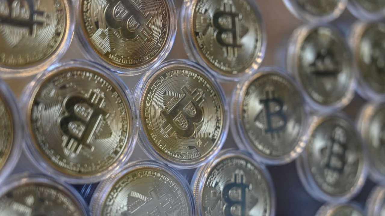 GettyImages-bitcoin (1)