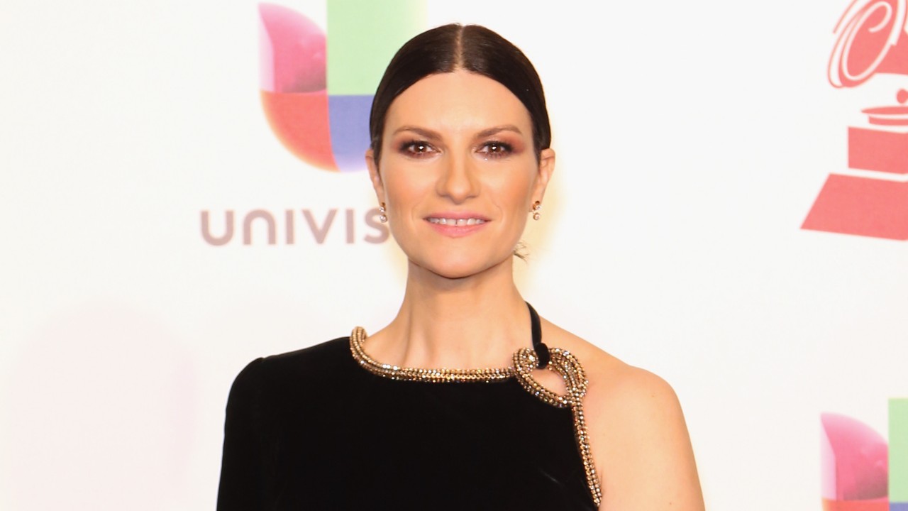 Laura Pausini in posa