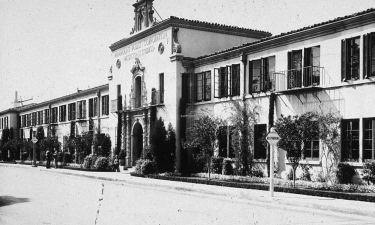 Lo storico edificio della Paramount 