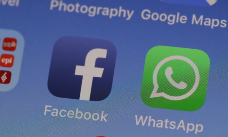 Simboli di Whatsapp e di Facebook