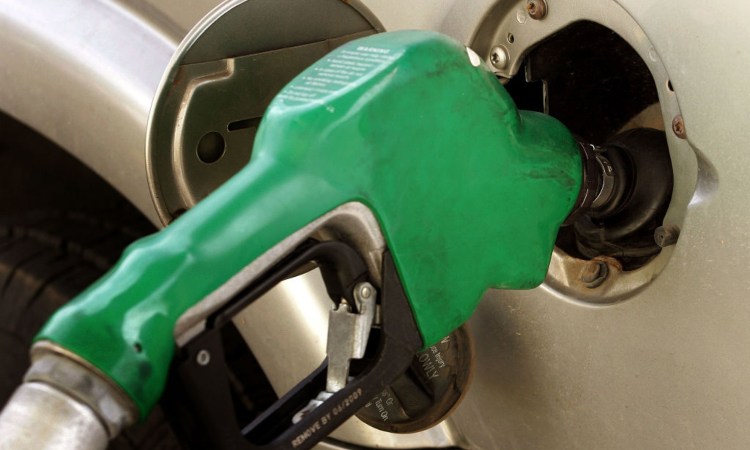 Una pistola di carburante verde