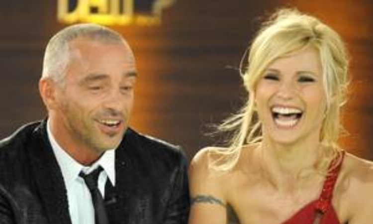 Eros E Michelle sorridono