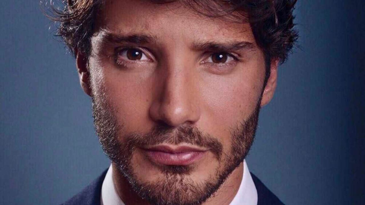 Stefano De Martino serio