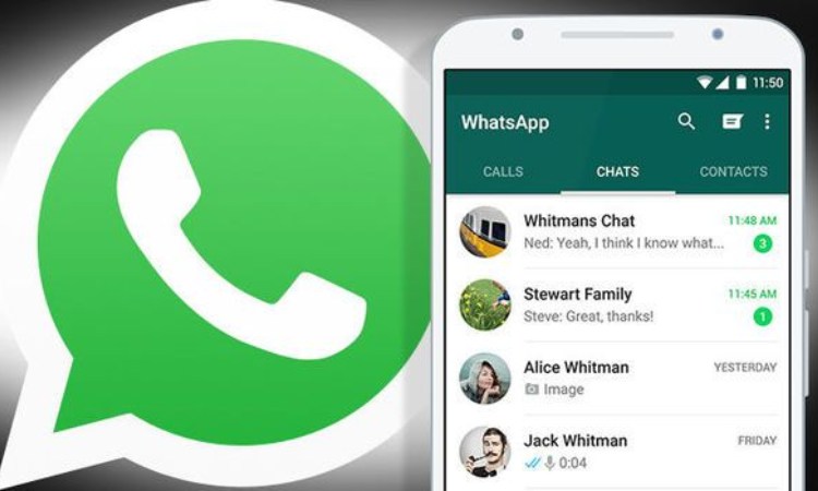 Le chat di Whatsapp viste su uno smartphone