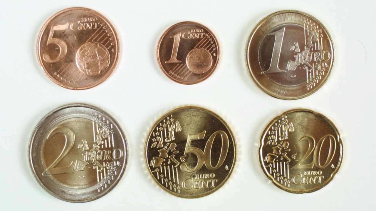 Alcuni euro in moneta