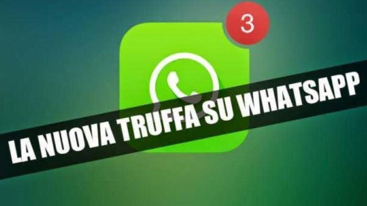 Il logo di Whatsapp e una scritta inerente a una truffa