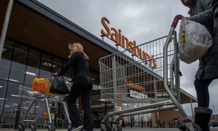 Il supermercato Sainsbury's visto dall'esterno