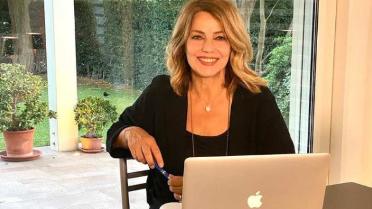 Ricordate Elisabetta Gardini, volto noto della tv e del cinema? Ecco oggi che fine ha fatto Kronic Ricordate Elisabetta Gardini, volto noto della tv e del cinema? Ecco oggi che fine ha fatto Kronic