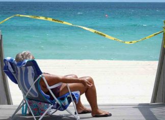 Risparmiare sotto l’ombrellone: cinque consigli fondamentali Prendere il sole