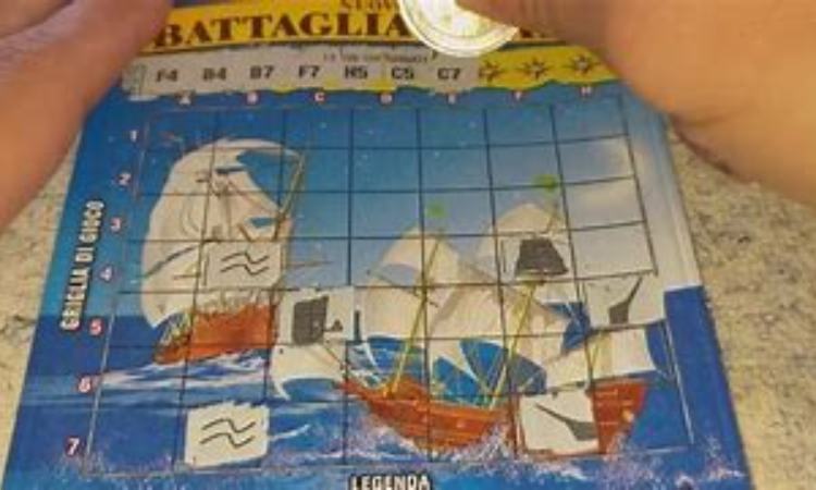 Un tagliando della Nuova battaglia navale