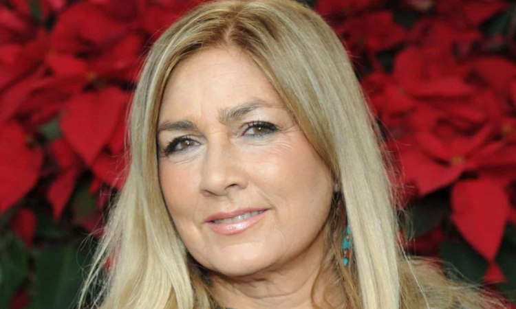 Romina power sorride 