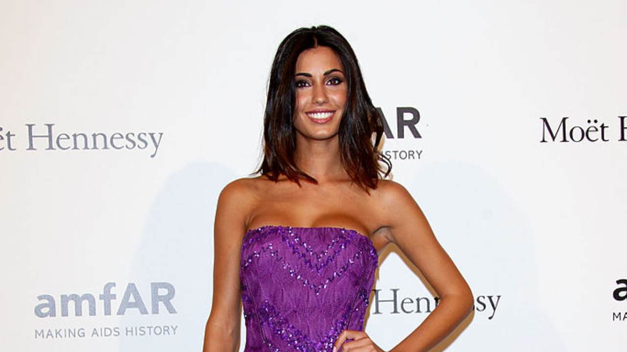 Federia Nargi in posa sorridente