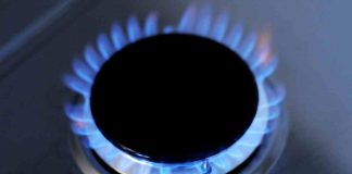 Gas