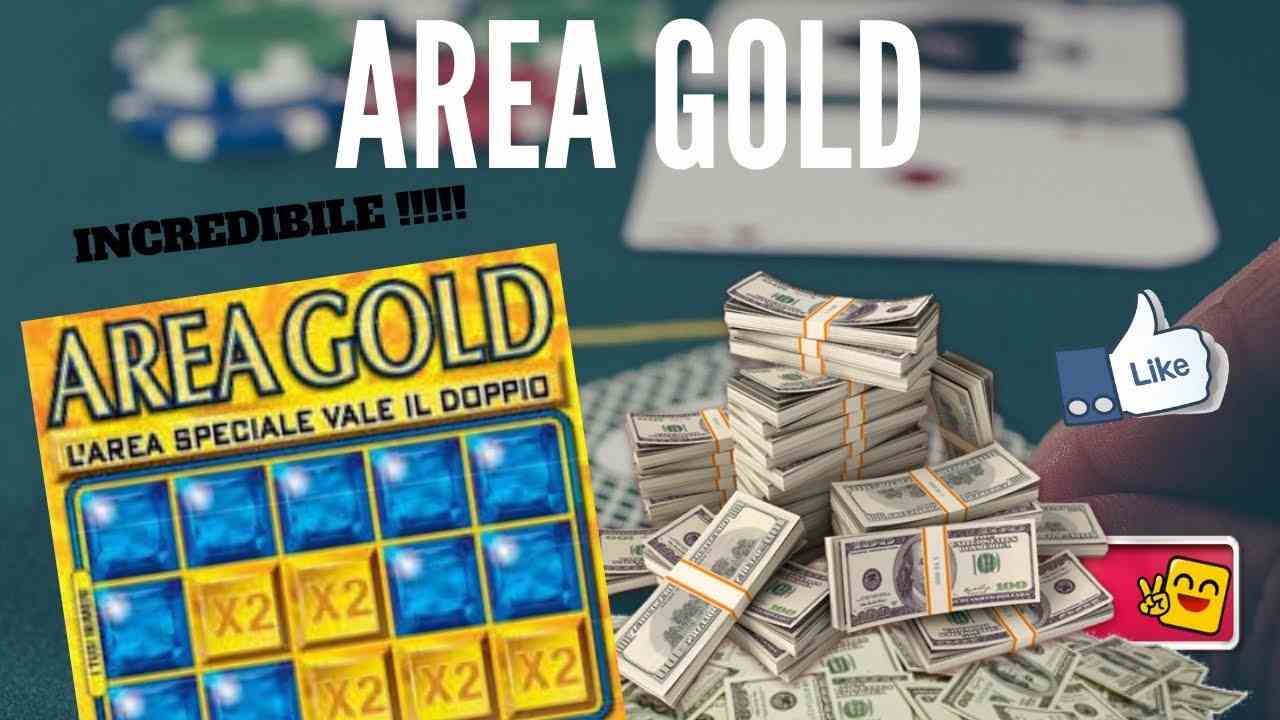 Il gratta e vinci 'Area gold' con un mucchio di soldi vicino