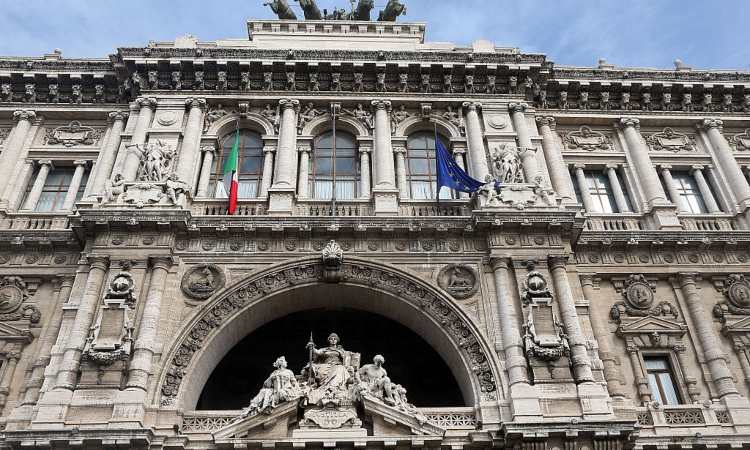 La corte suprema di Roma vista dal basso