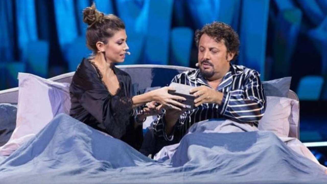 Enrico Brignano e Flora Canto