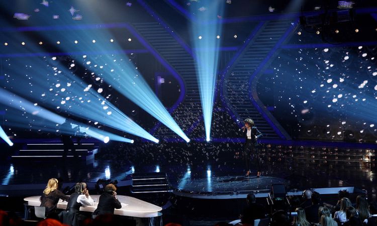 Una panoramica del palcoscenico di X Factor