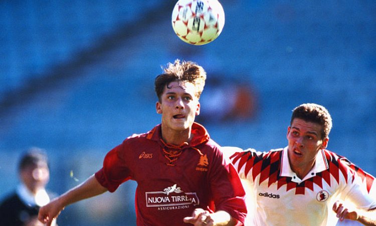 Francesco Totti durante la partita fra Roma e Foggia del '94