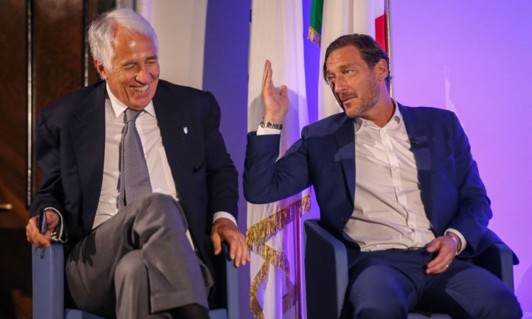 Totti e Malagò alla conferenza su Cortina '26