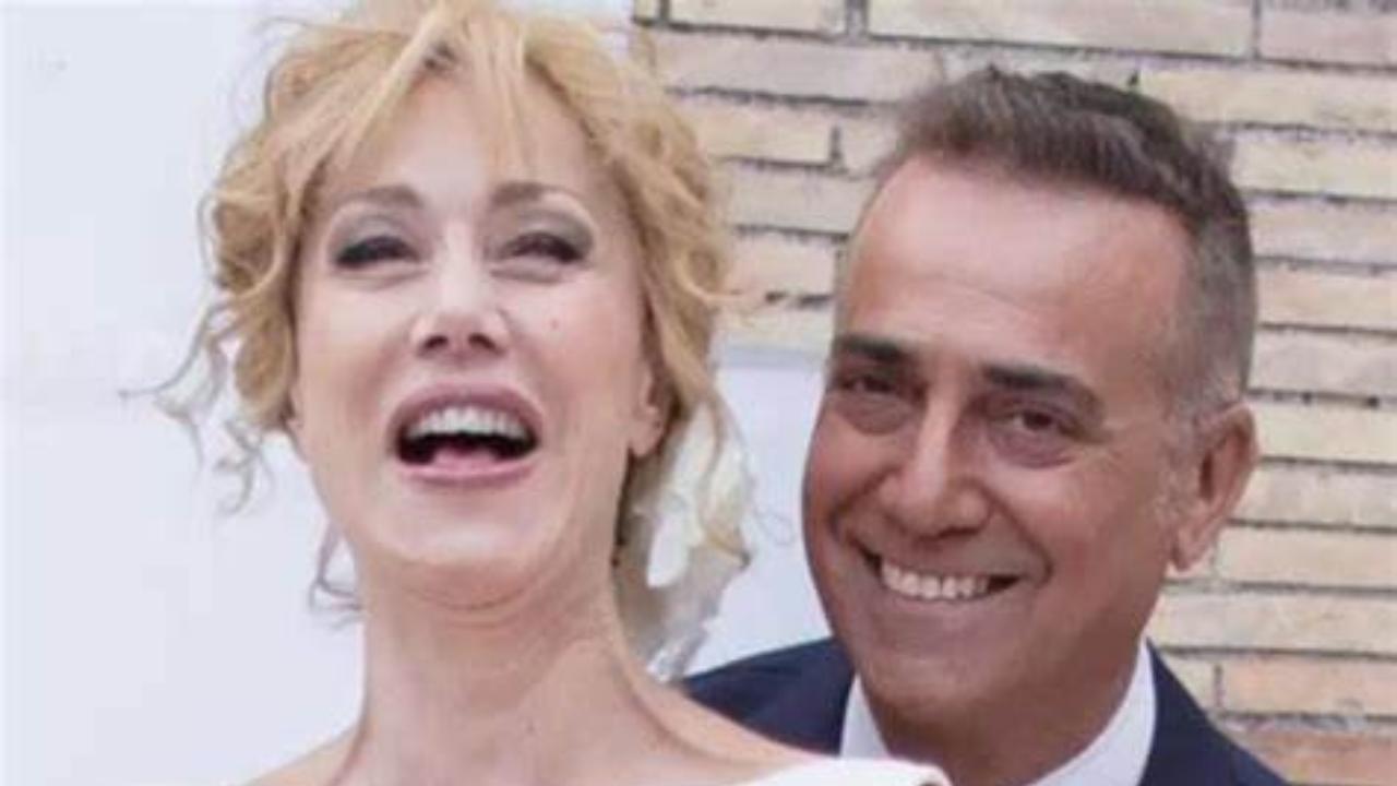 Massimo Ghini e Nancy ridono