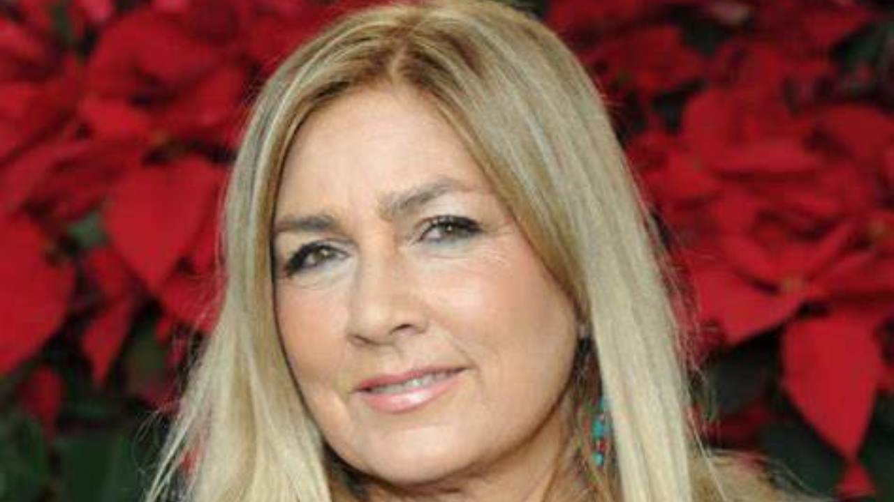 Romina Power sorride