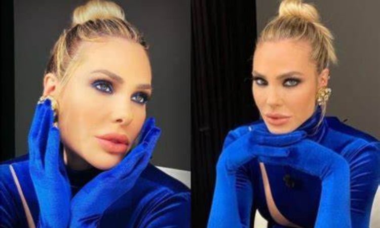 Ilary Blasi maglia blu