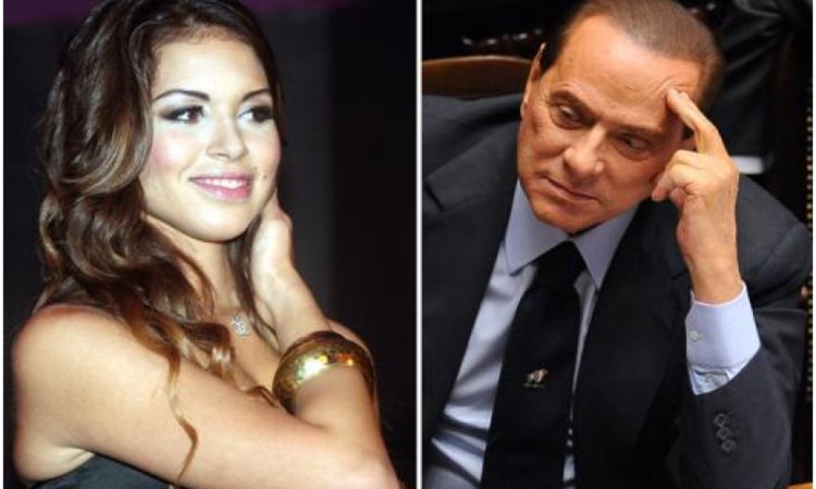 Ruby a sinistra e Silvio Berlusconi a destra