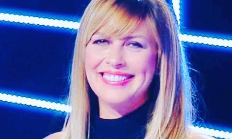 Cristi sorride