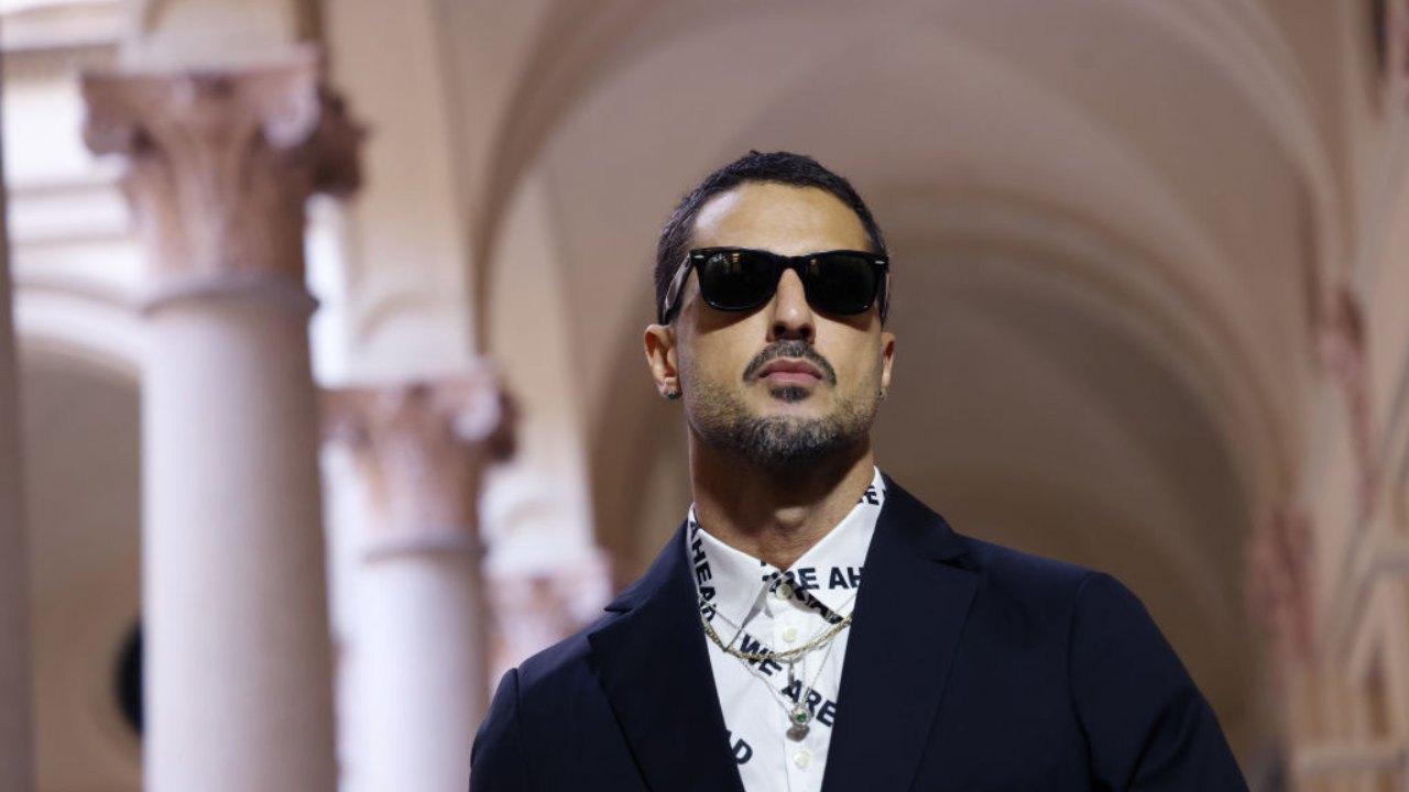 Fabrizio Corona sulla passerella della 'Milano fashion week'