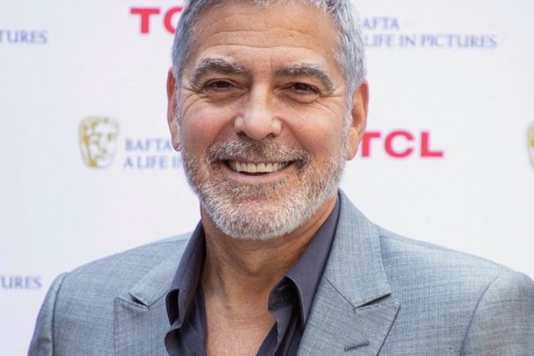 george clooney chiuso in casa covid