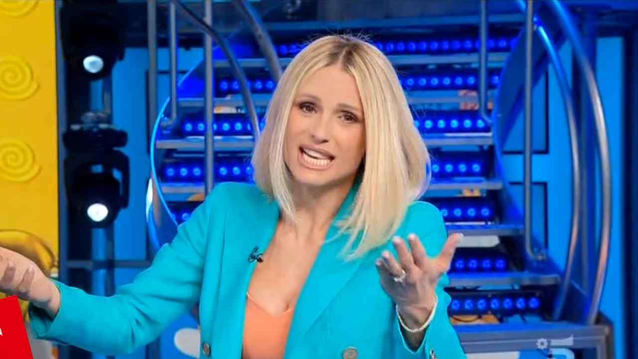 Michelle Hunziker striscia la notizia gerry scotti