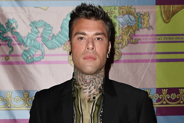 Fedez strenua battaglia contro la malattia