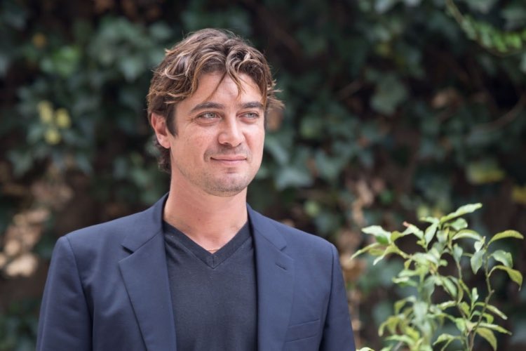 Riccardo Scamarcio la storia d'amore in frantumi