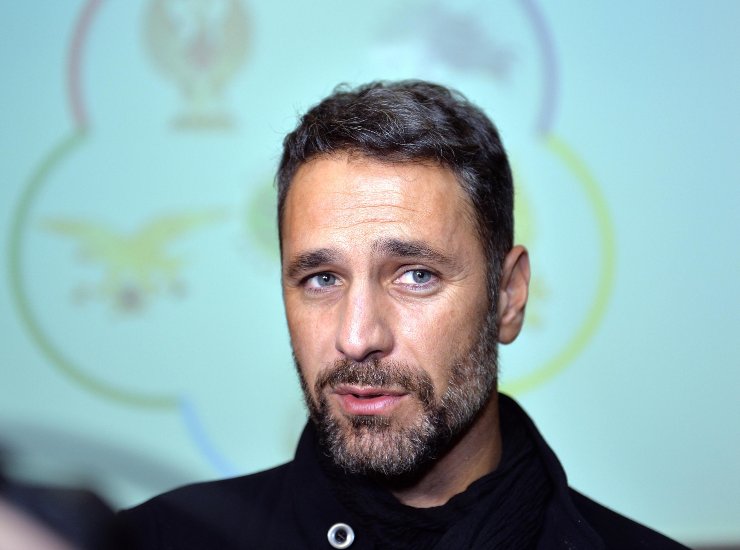 Raoul Bova serio