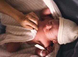 Nato a 24 settimane: è un miracolo