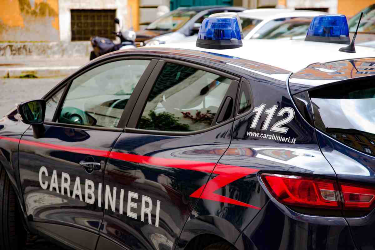 carabinieri auto 