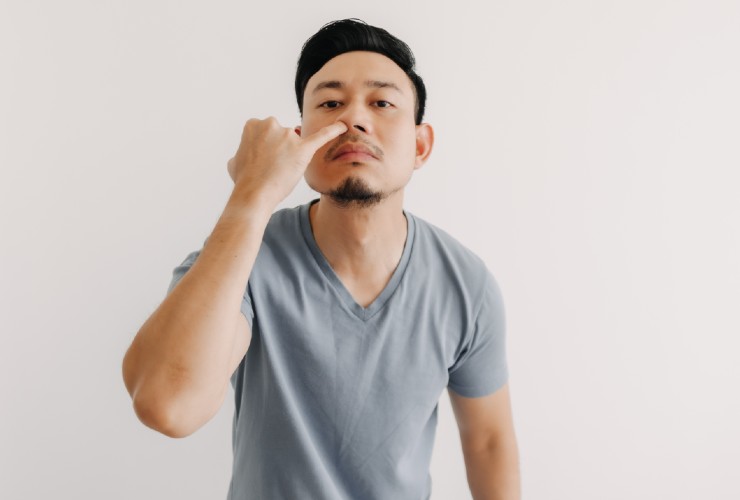Mettersi le dita nel naso può causare gravi infezioni