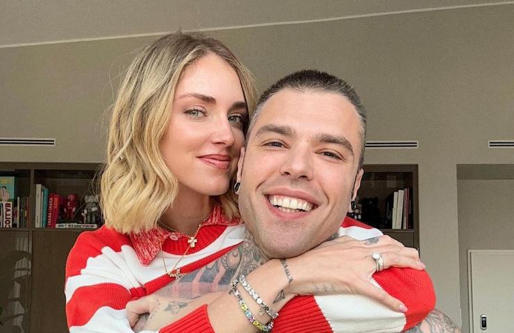 Fedez e Chiara Ferragni sorridenti