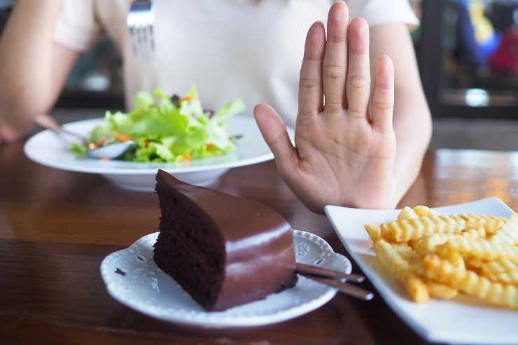 Tre alimenti da evitare secondo la nutrizionista