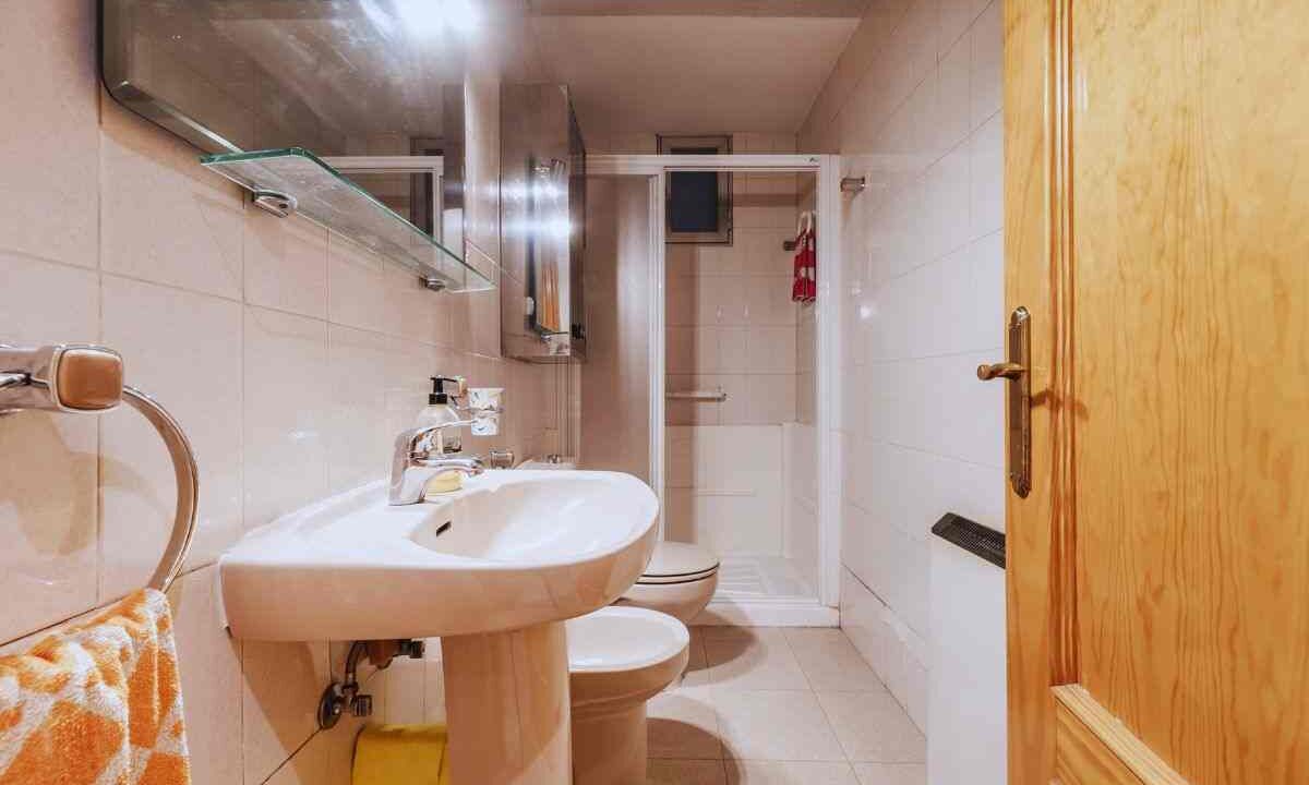 rinfrescare un bagno senza finestre