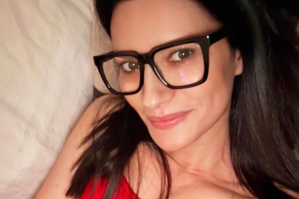 laura pausini costretta chiudere tutto