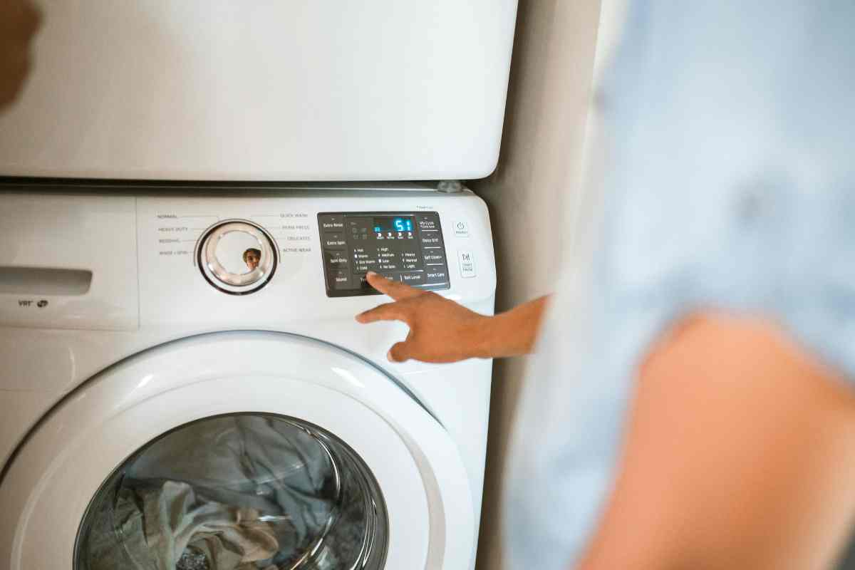 Lavatrice a costo zero, il pulsante magico che ti fa risparmiare il 62% sulla bolletta