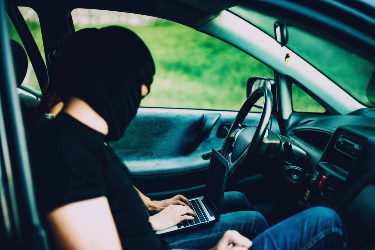 Ladri di auto, le 5 tecniche che usano