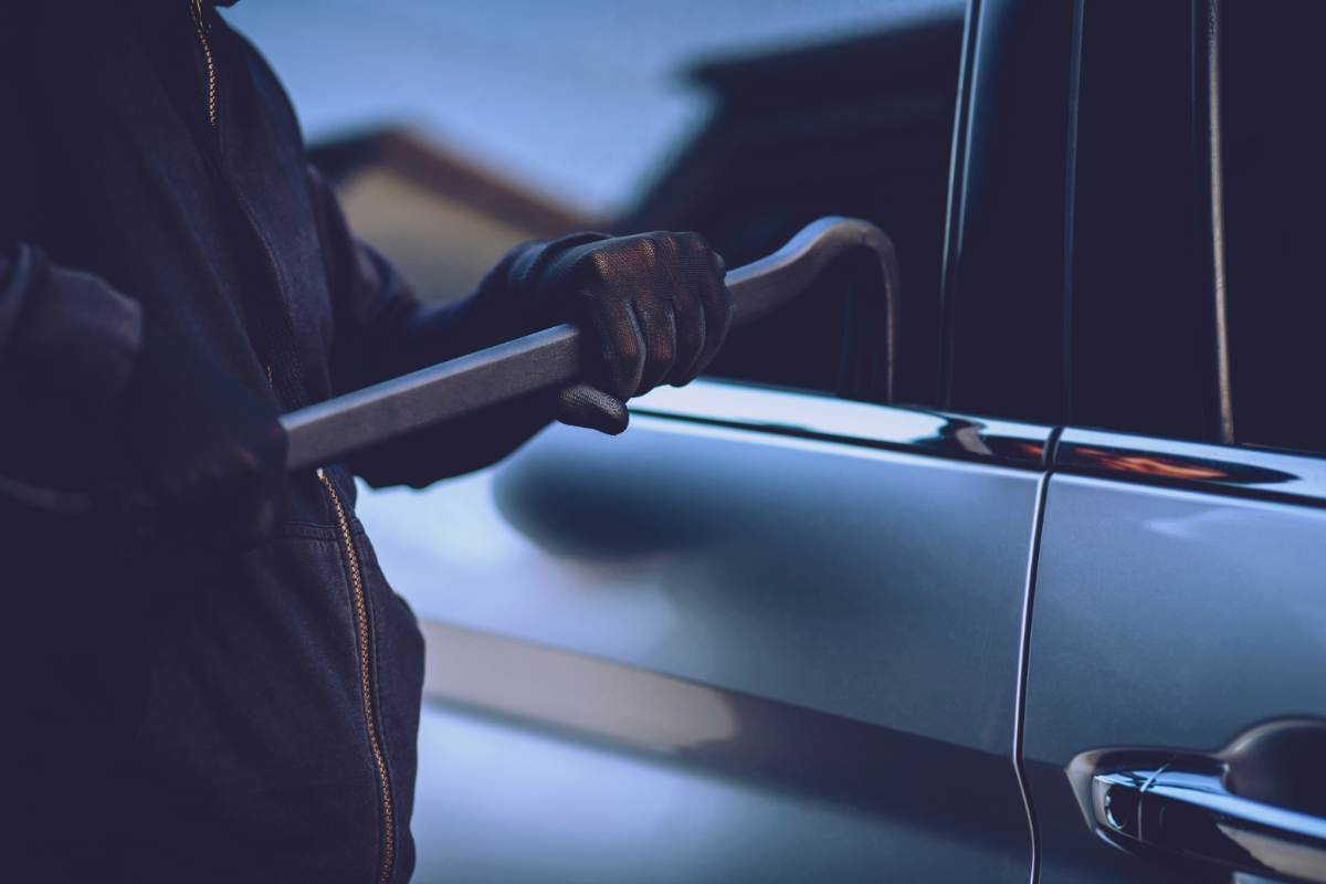 Ladri di auto, le 5 tecniche che usano